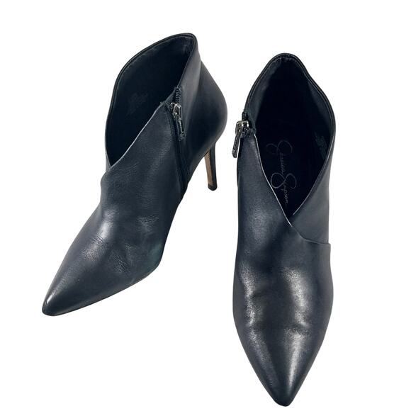 JESSICA SIMPSON! BLACK GENUINE LEATHER CRISS CROSS DEEP V FRONT BOOTS! SZ 9M - Picture 3 of 11